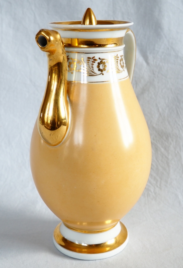 Tall Empire Paris porcelain coffee pot, early 19th century circa 1820
