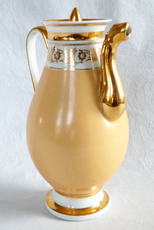 Tall Empire Paris porcelain coffee pot, early 19th century circa 1820