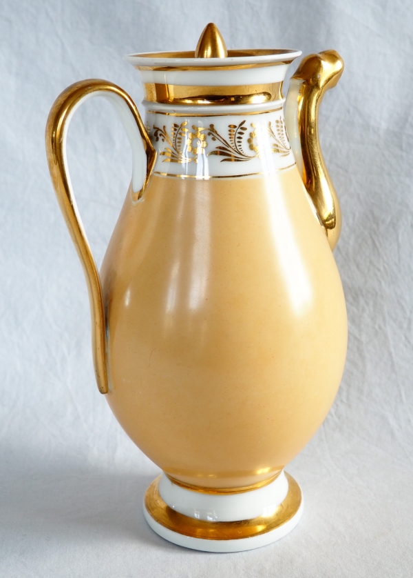 Tall Empire Paris porcelain coffee pot, early 19th century circa 1820