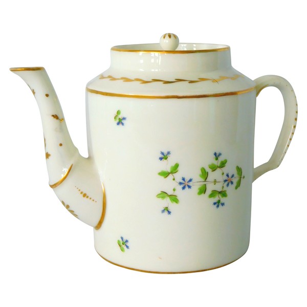 Late 18th century / early 19th century porcelain tea pot aux Barbeaux