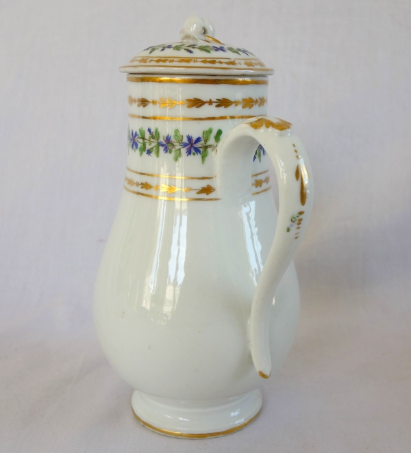 Verseuse en porcelaine de Paris XVIIIe décor aux Barbeaux. attribuée Manufacture du Duc d'Angoulême