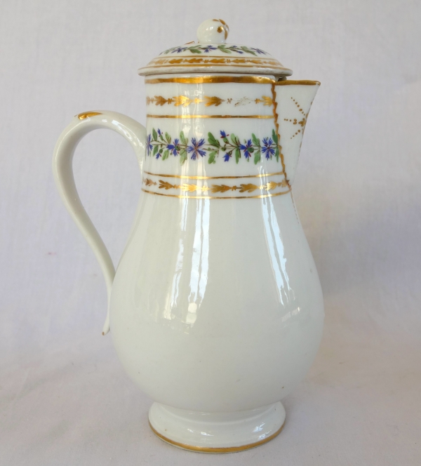 Verseuse en porcelaine de Paris XVIIIe décor aux Barbeaux. attribuée Manufacture du Duc d'Angoulême