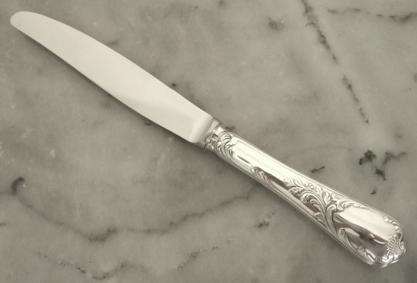 Couteau de table en métal argenté, Christofle, modèle Marly (style Louis XV)