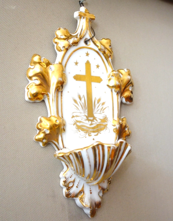 19th century Paris porcelain stoup enhanced with fine gold circa 1840