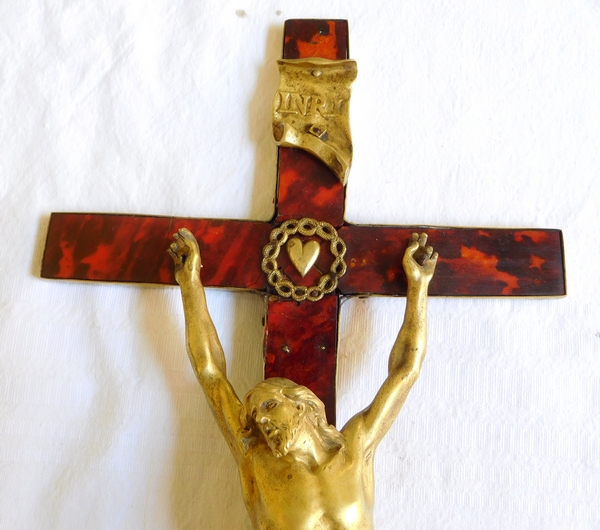 Crucifix, Christ en bronze sur croix en écaille de tortue, époque Louis XIV, XVIIe siècle