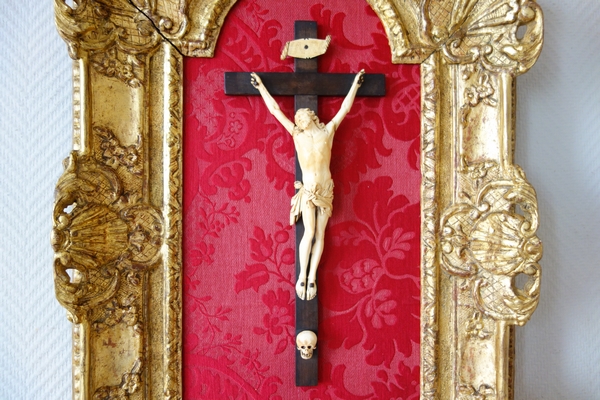 18th century ivory Christ, carved gold leaf gilt wood frame