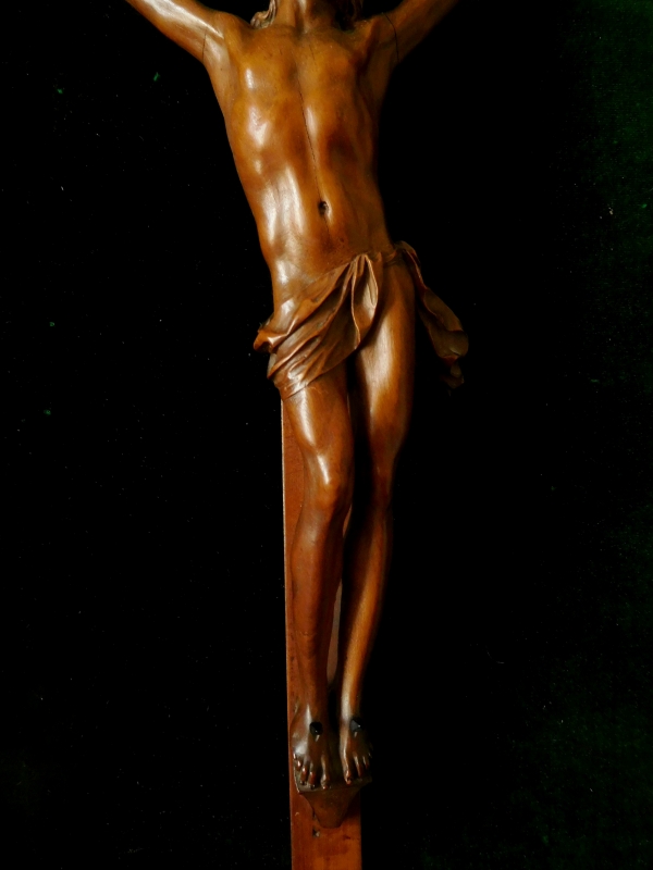 Christ on the Cross, rare early 18th century sculpture made of Bagard wood, late Louis XIV period