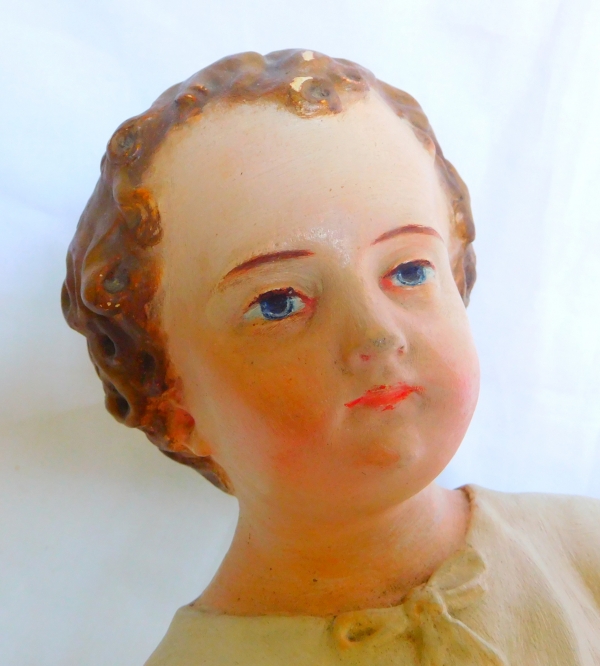 Grand Enfant Jésus de crèche en plâtre patiné polychrome, époque 1900 - 32cm