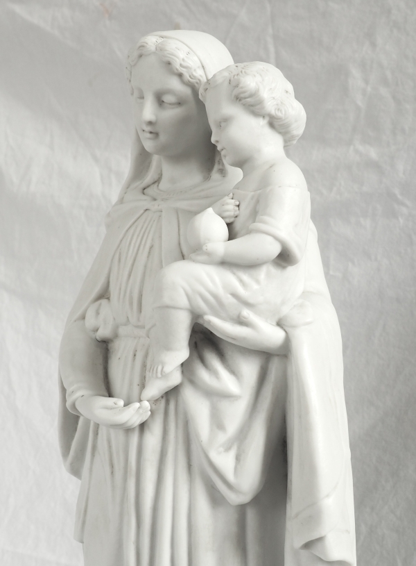 Grande Vierge à l'Enfant en biscuit de porcelaine d'époque Napoléon III