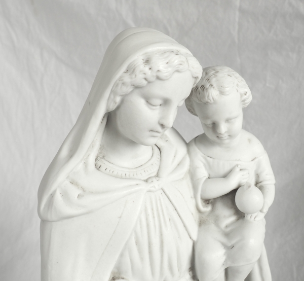 Grande Vierge à l'Enfant en biscuit de porcelaine d'époque Napoléon III