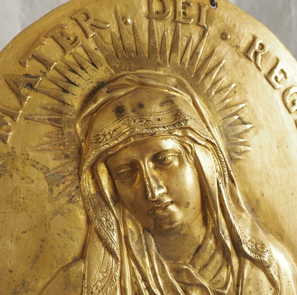 Paire de plaques de dévotion Louis XIV - Jésus et Sainte Vierge en bronze ciselé & doré au mercure