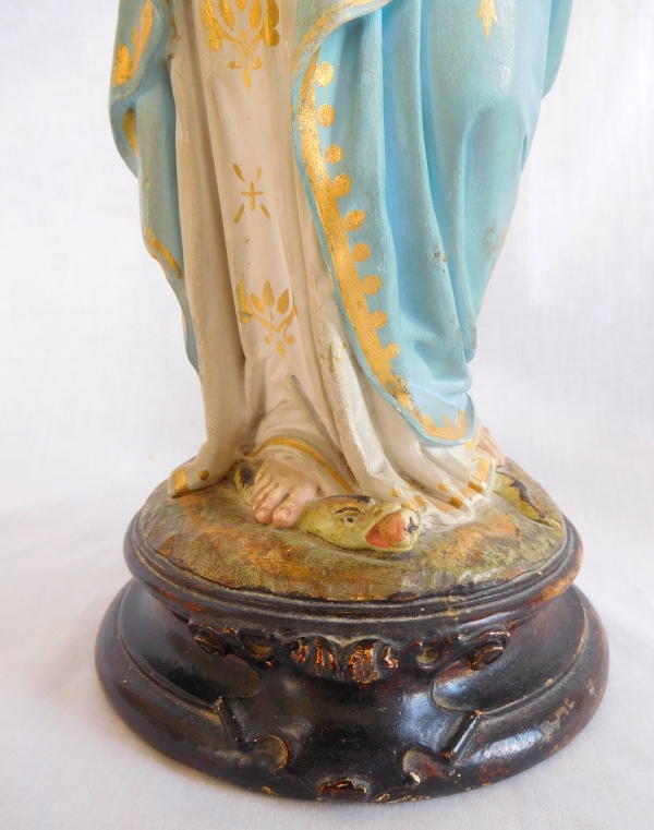 Grande statue de la Vierge Marie en plâtre polychrome et or, époque XIXe siècle - 40cm