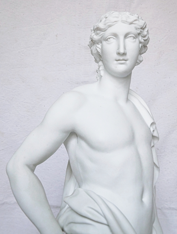 Statue d'Apollon en biscuit de porcelaine, style Louis XVI, époque fin XIXe