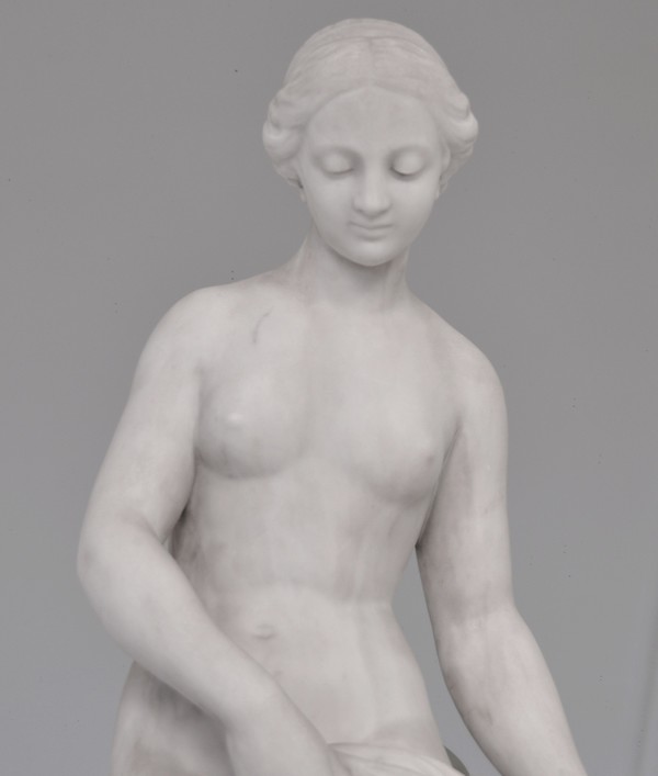 Grande statue, baigneuse en marbre d'après Falconet, 83cm