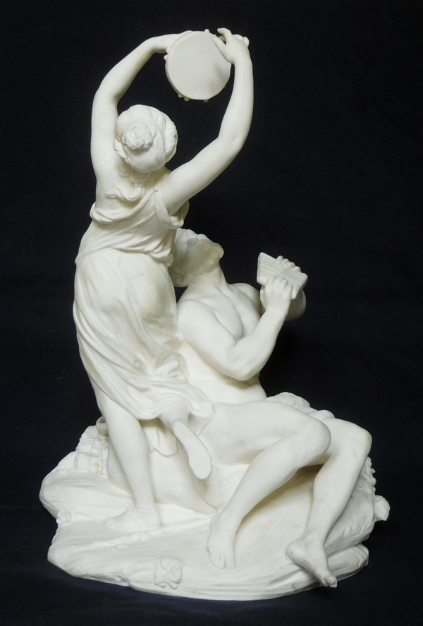 Scène allégorique en biscuit de porcelaine de style Louis XVI : le dieu Pan & la muse Erato - époque XIXe