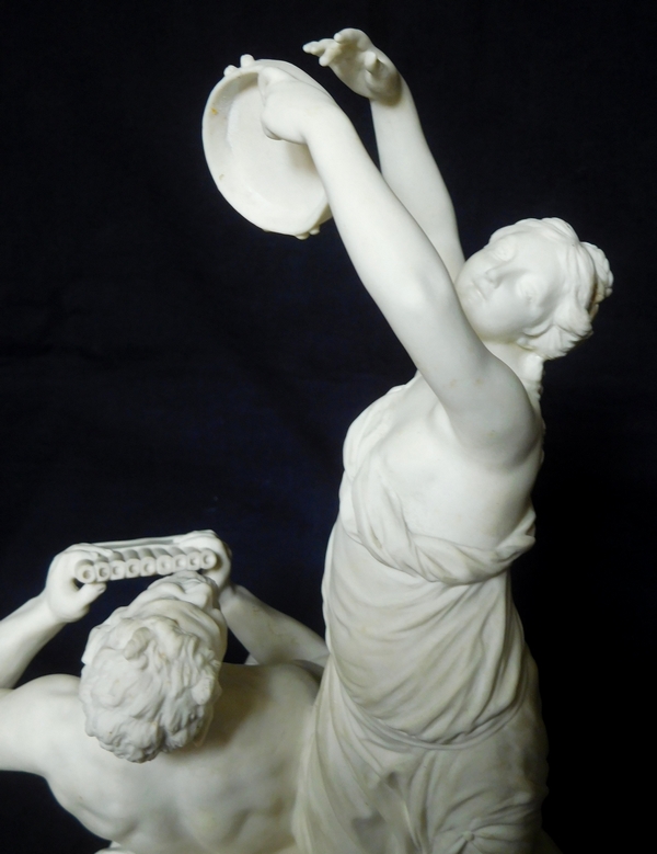 Scène allégorique en biscuit de porcelaine de style Louis XVI : le dieu Pan & la muse Erato - époque XIXe