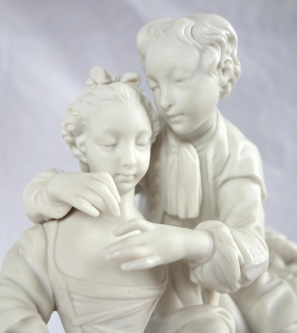 Sèvres : scène galante du XVIIIe siècle - la leçon de flûte, groupe en biscuit - signé