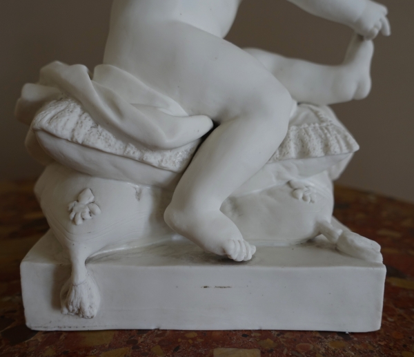 Madame Royale, Marie Thérèse Charlotte de France, l'enfant au coussin en biscuit attribué à Dagoty