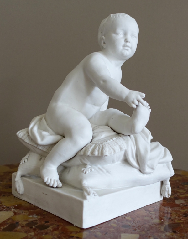 Madame Royale, Marie Thérèse Charlotte de France, l'enfant au coussin en biscuit attribué à Dagoty