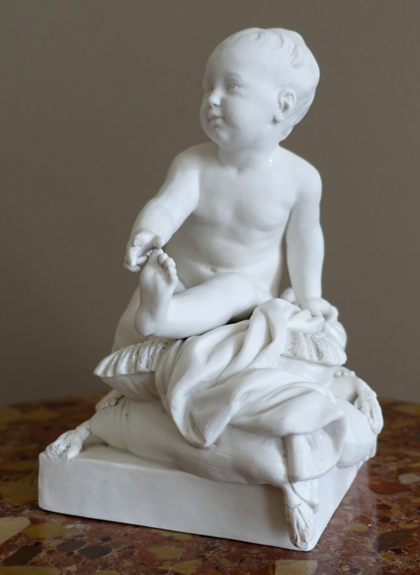 Madame Royale, Marie Thérèse Charlotte de France, l'enfant au coussin en biscuit attribué à Dagoty