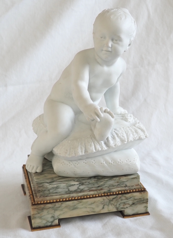 Madame Royale, Marie Thérèse Charlotte de France, l'enfant au coussin en biscuit - souvenir Royaliste