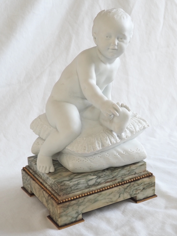 Madame Royale, Marie Thérèse Charlotte de France, l'enfant au coussin en biscuit - souvenir Royaliste