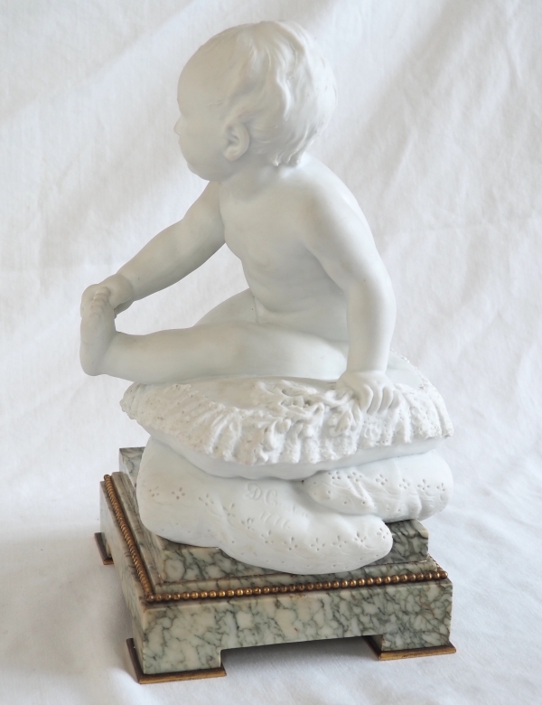 Madame Royale, Marie Thérèse Charlotte de France, l'enfant au coussin en biscuit - souvenir Royaliste