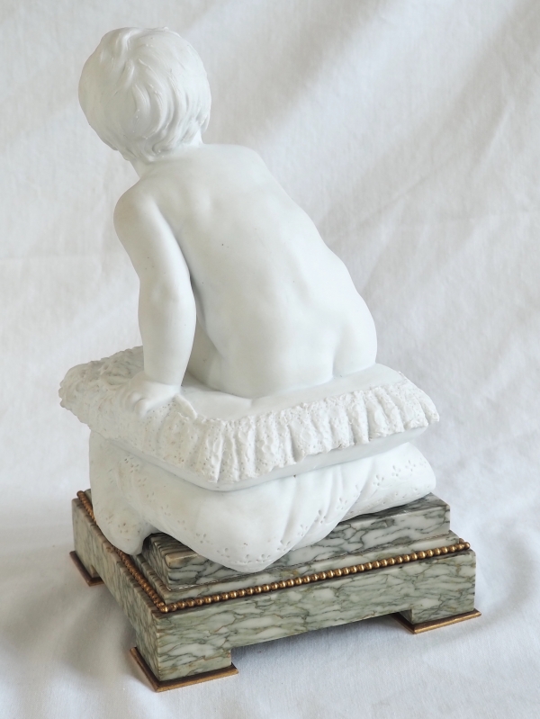 Madame Royale, Marie Thérèse Charlotte de France, l'enfant au coussin en biscuit - souvenir Royaliste