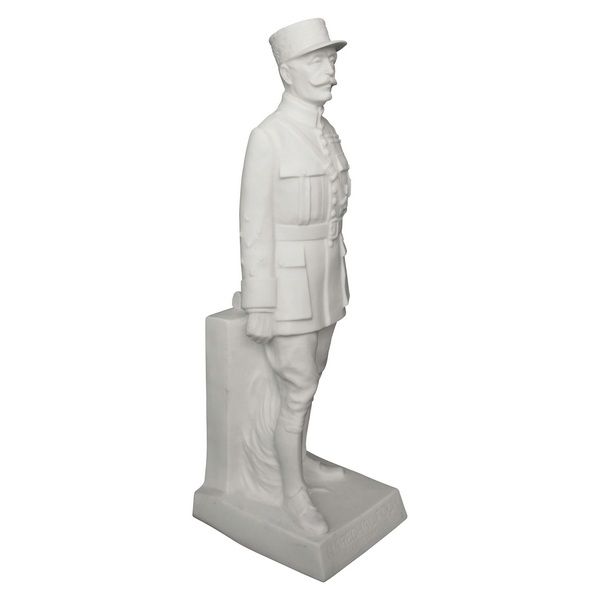 Biscuit de Sèvres : statue du Maréchal Foch, 30cm - signée Lejan