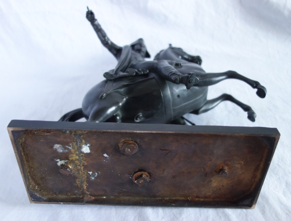 L'Empereur Napoleon à cheval, bronze à patine brun noir d'époque début XIXe siècle