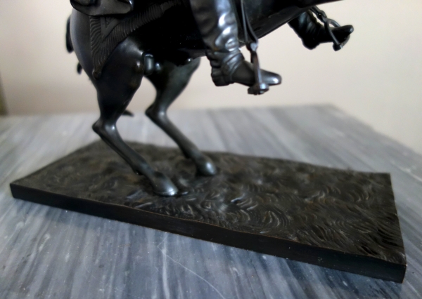 L'Empereur Napoleon à cheval, bronze à patine brun noir d'époque début XIXe siècle