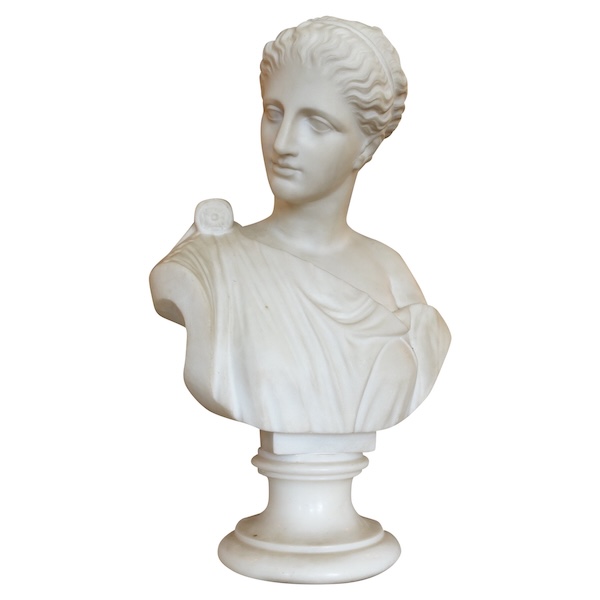 Neoclassical sculpted Carrara marble bust : woman dressed in the antique way - 47.5cm