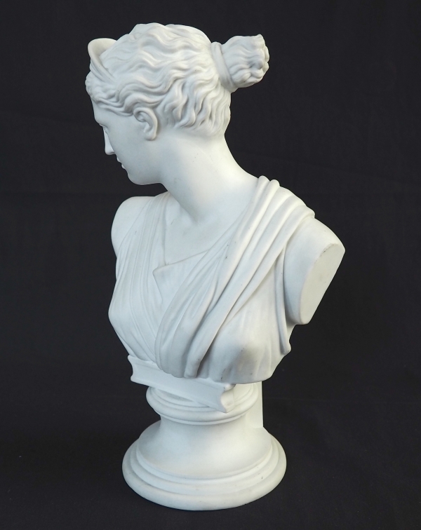 Bust of Diane de Versailles, neoclassical 19th century Paris porcelain biscuit - 28.3cm