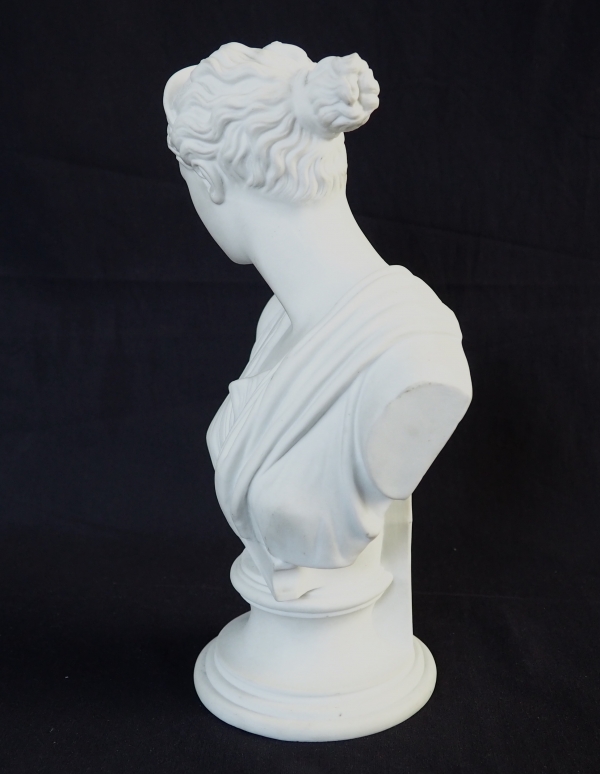 Bust of Diane de Versailles, neoclassical 19th century Paris porcelain biscuit - 28.3cm