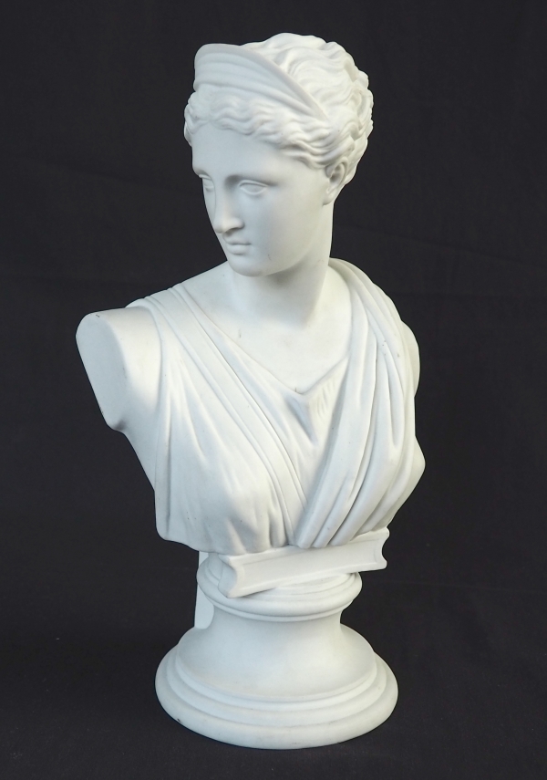 Bust of Diane de Versailles, neoclassical 19th century Paris porcelain biscuit - 28.3cm