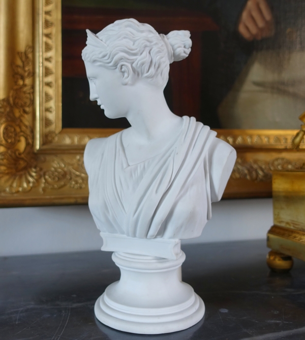 Bust of Diane de Versailles, neoclassical 19th century Paris porcelain biscuit - 28.3cm