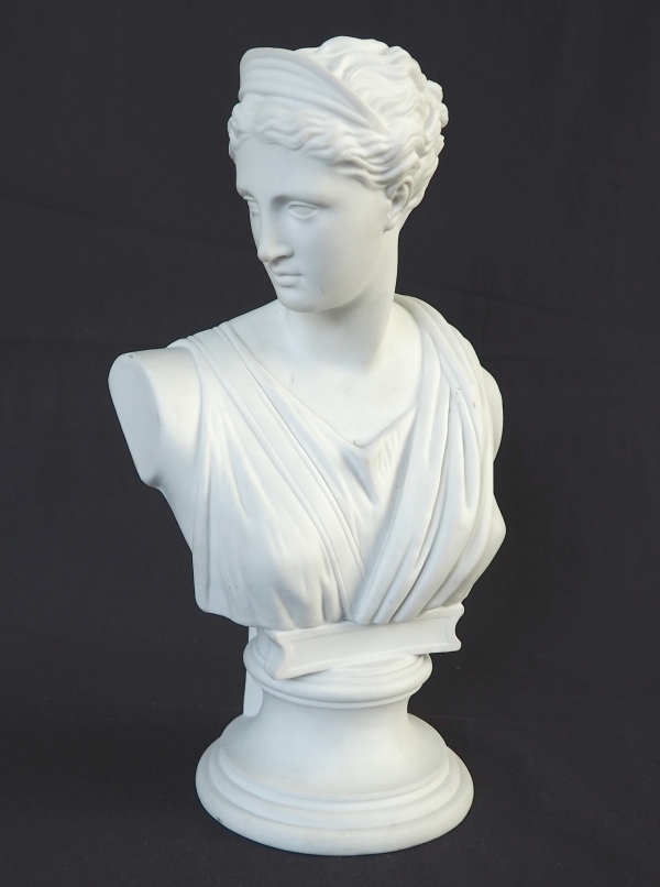 Bust of Diane de Versailles, neoclassical 19th century Paris porcelain biscuit - 28.3cm