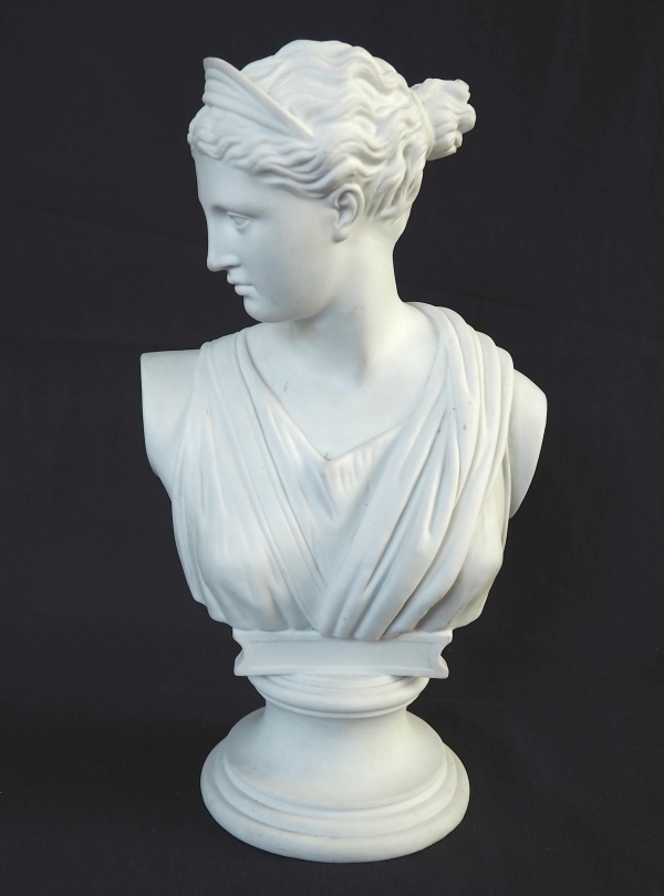 Bust of Diane de Versailles, neoclassical 19th century Paris porcelain biscuit - 28.3cm