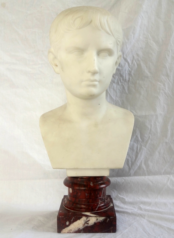 Buste à l'antique de l'empereur Auguste, marbre blanc et griotte - souvenir du grand tour XIXe