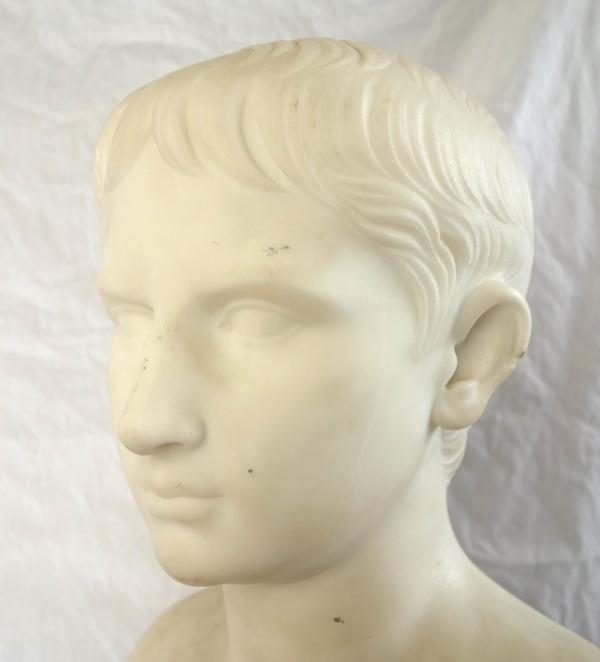 Buste à l'antique de l'empereur Auguste, marbre blanc et griotte - souvenir du grand tour XIXe