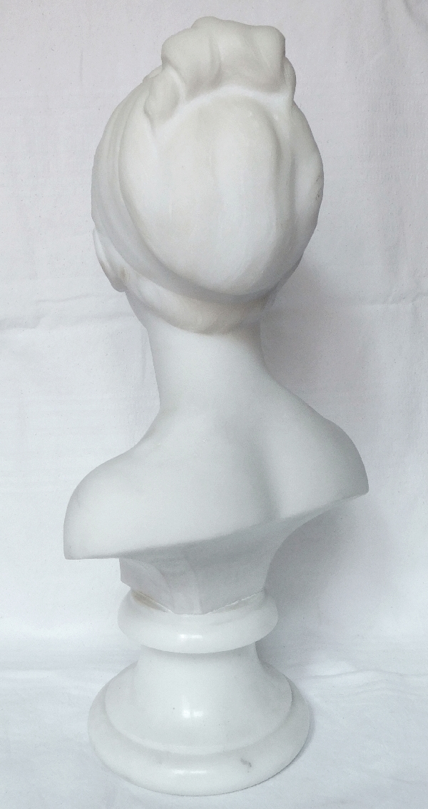 Buste de Louise Brongniart d'après Houdon, 48cm, marbre blanc, époque XIXe