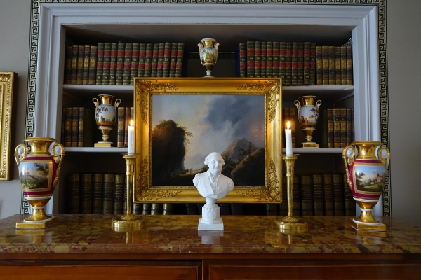 Porcelain biscuit bust featuring King Louis XVI after Boizot's work