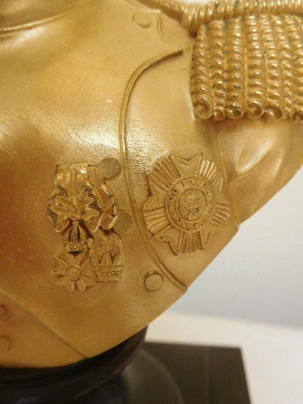 Buste de l'Empereur Napoléon Ier en bronze patiné et doré au mercure