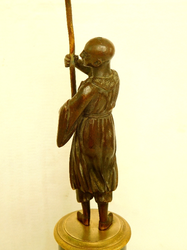 Bronze & marble sculpture, Chinese holding an umbrella, Louis XVI style - aarly 19th century