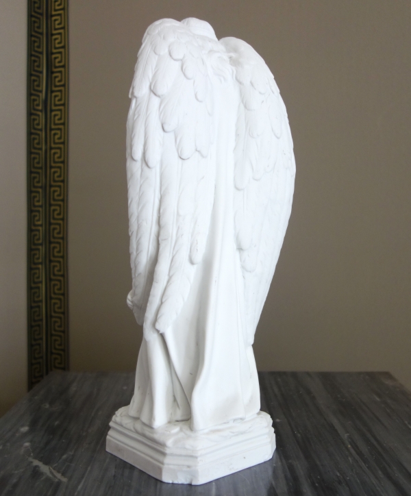 Grande statue d'Ange Gardien, biscuit de porcelaine, objet religieux traditionaliste - XIXe siècle