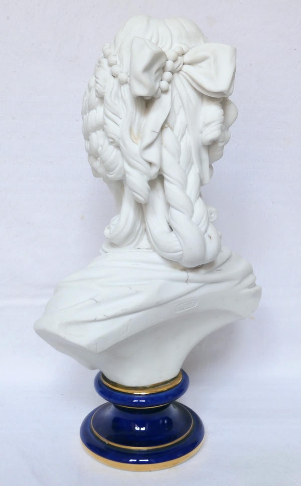 Porcelain biscuit bust of Marie-Antoinette, Queen of France - signed