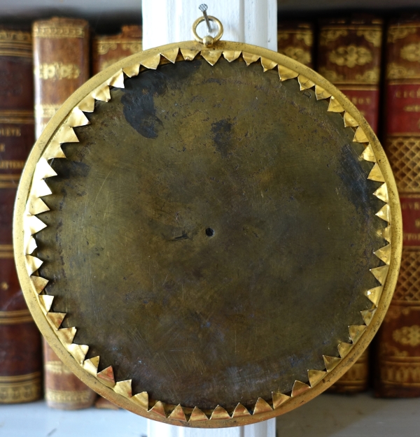 Grand médaillon : portrait de Napoleon en Empereur Romain : bronze patiné et doré