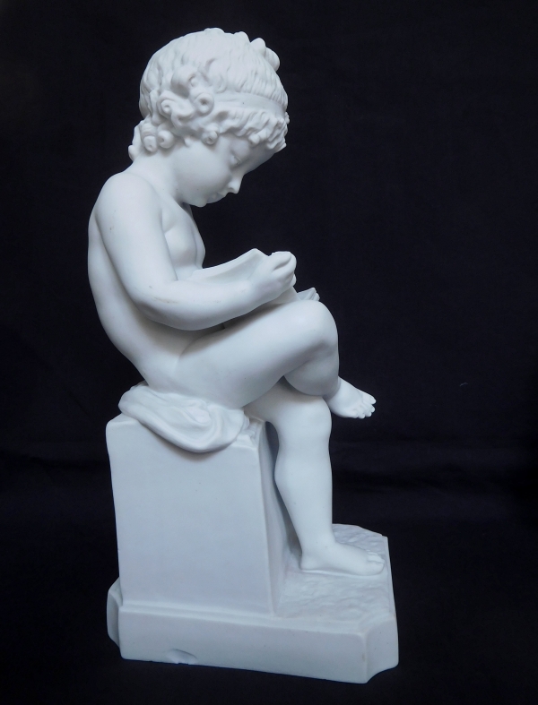 Paire de grands biscuits de porcelaine d'après Canova : putti, allégories de la lecture et de l'écriture