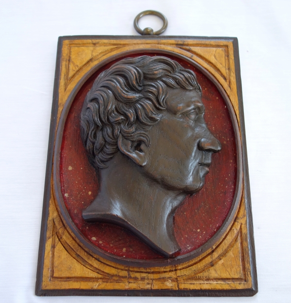 Profil d'Empereur Romain en bois sculpté patiné faux marbre - souvenir du Grand Tour XIXe siècle