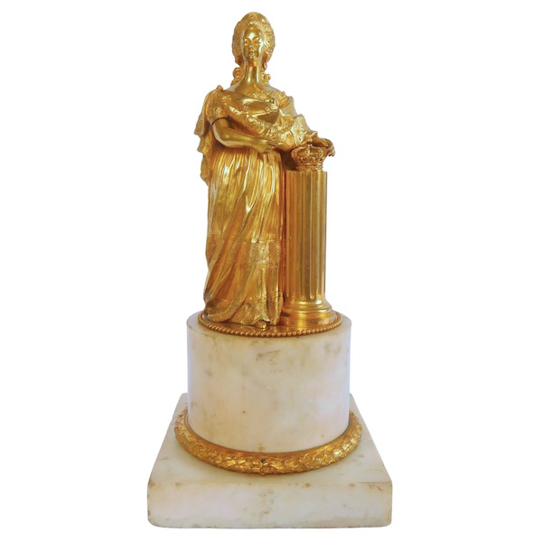 Marie-Antoinette en costume de sacre, bronze doré et marbre, souvenir historique royaliste